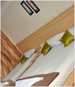 3Bed_Room